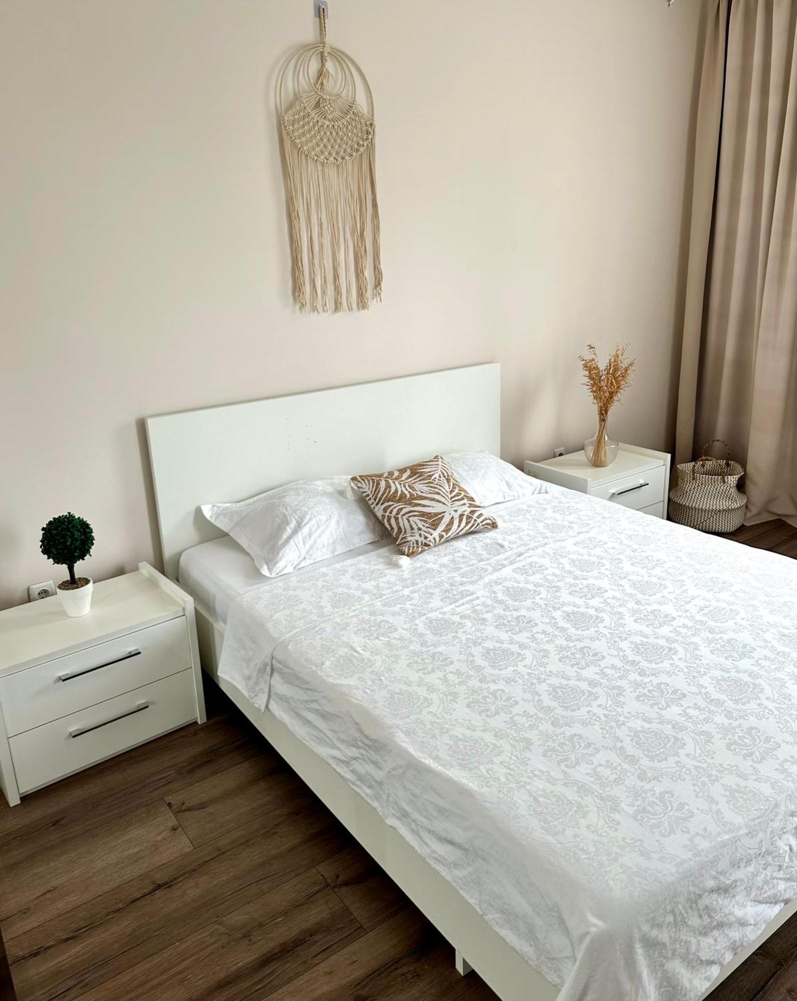 Moonlight Charming Shelter - 3Br 180º Balcony View Apartment Орадеа Екстериор снимка