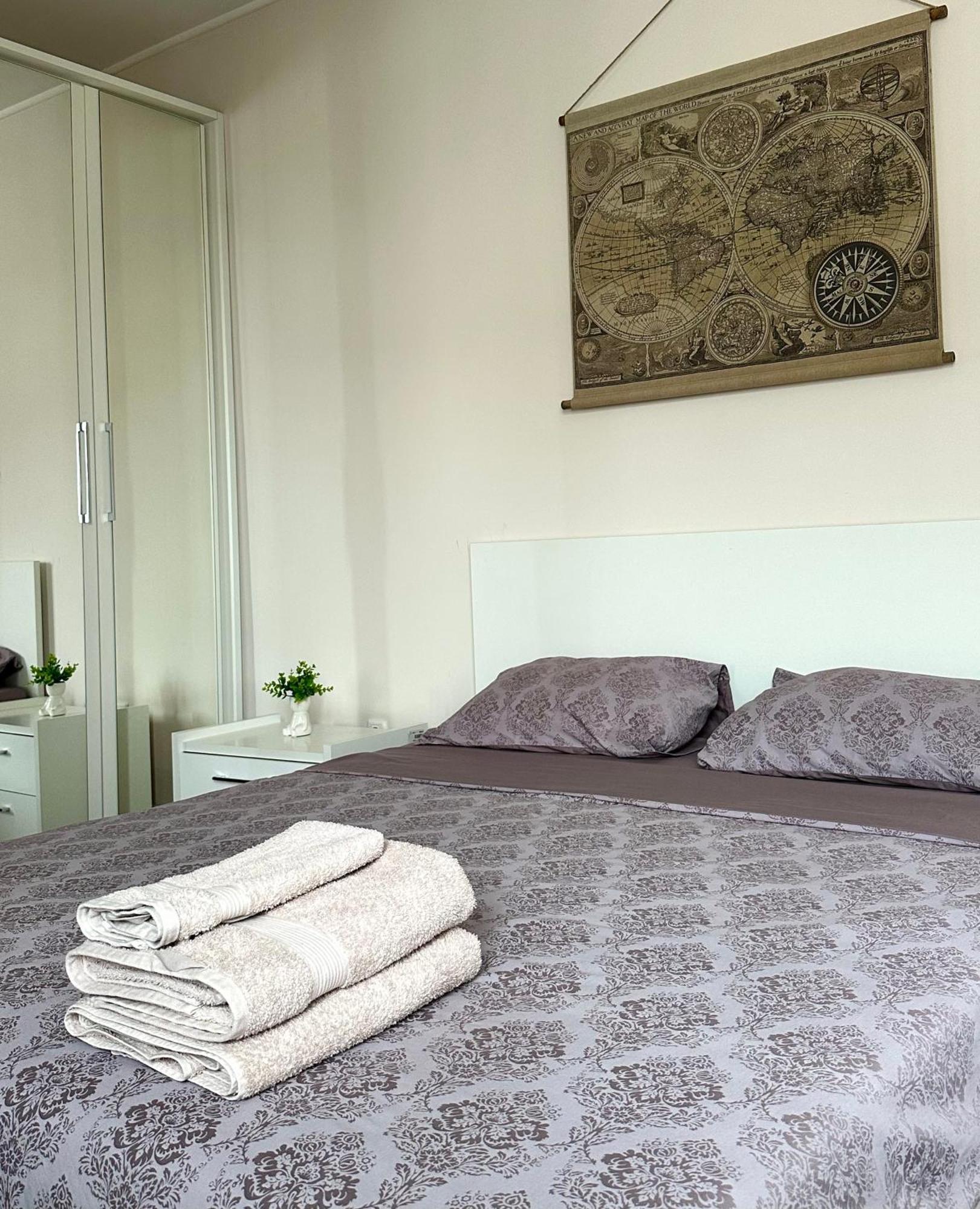 Moonlight Charming Shelter - 3Br 180º Balcony View Apartment Орадеа Екстериор снимка